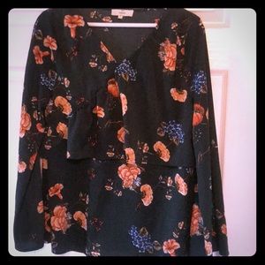 Entro hunter green floral top